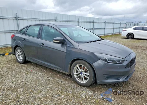 2016 Ford Focus Se z USA, uszkodzony, nr VIN 1FADP3F23GL254789